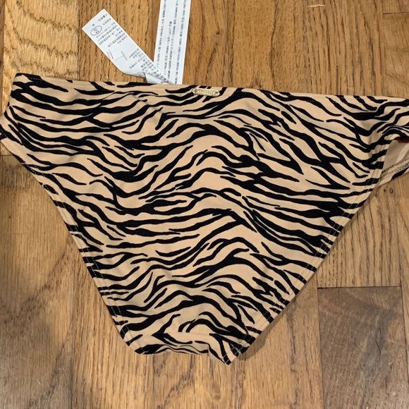 hollister zebra bikini bottoms - Picture 2 of 2